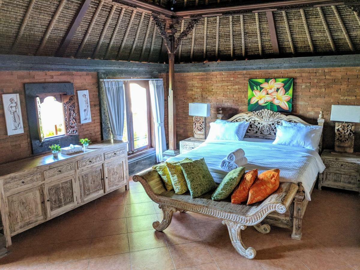 The Laras Villa Jimbaran  Exterior photo